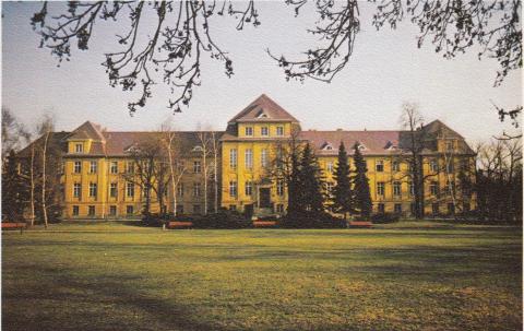 Das Dienstgebäude des  „WaBoLu“ am Corrensplatz in Berlin-Dahlem